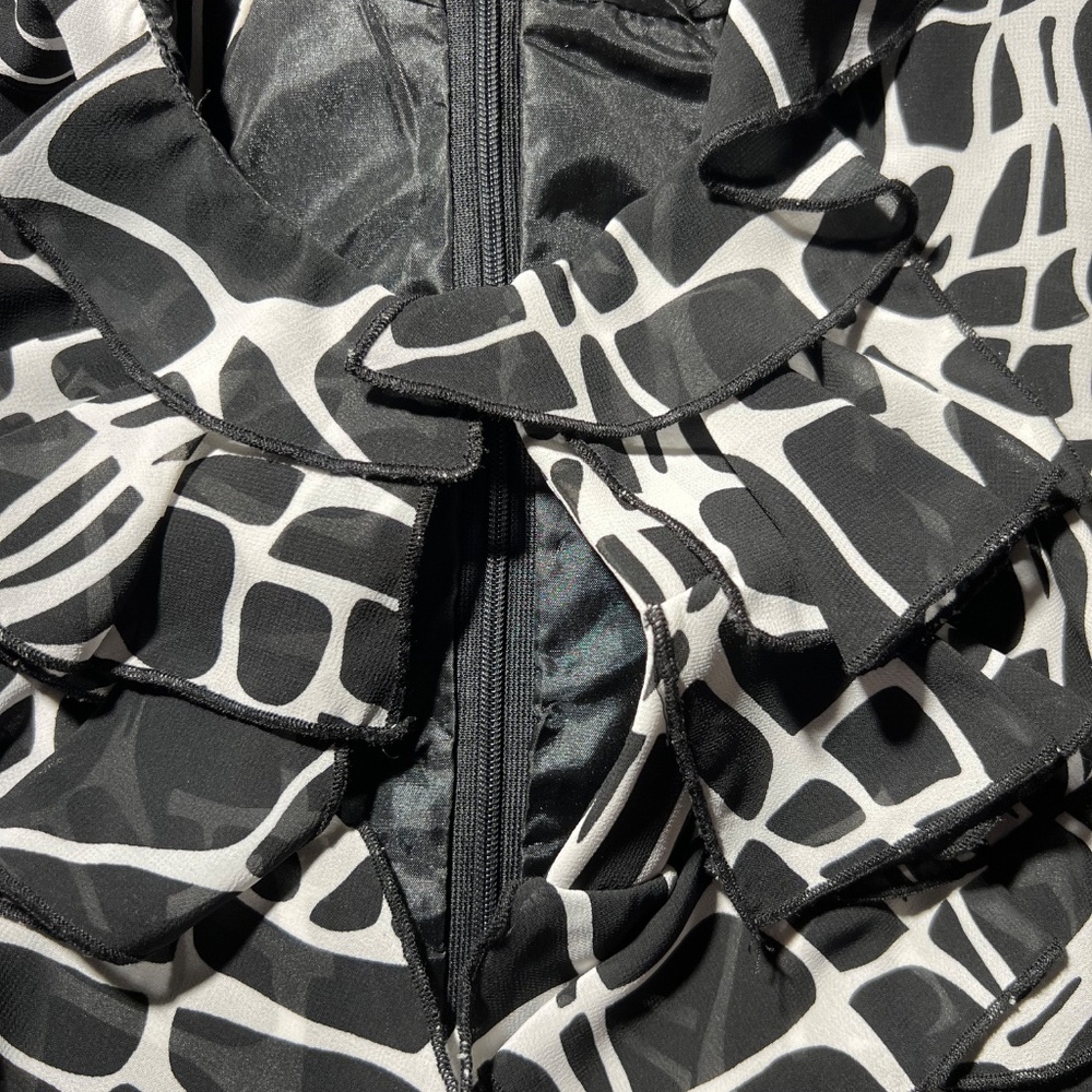 Stacey Adams, Abstract Print Ruffle Mini Dress,Size:4, Black|White Pattern, NWOT